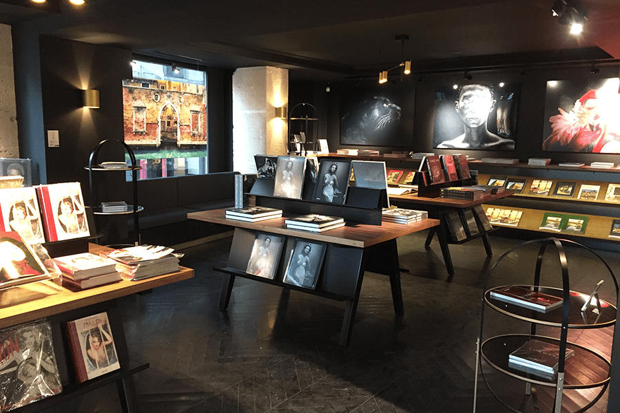 espace-exposition-agencement-librairie-efi-concept