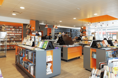 agencement-complet-librairie-efi-concept