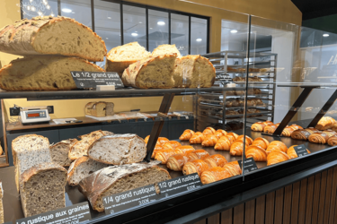 etagere-presentation-produit-agencement-de-boulangerie-efi-concept