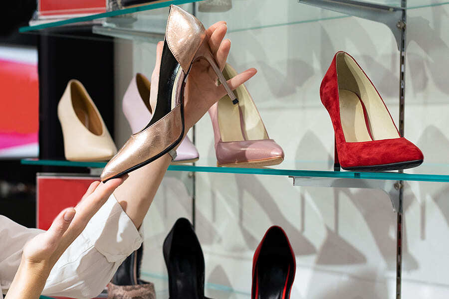 agencement-magasin-chaussures-efi-concept