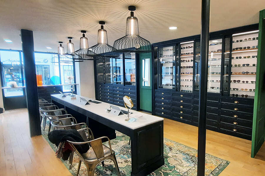 agencement-magasin-optique-lunettes-efi-concept