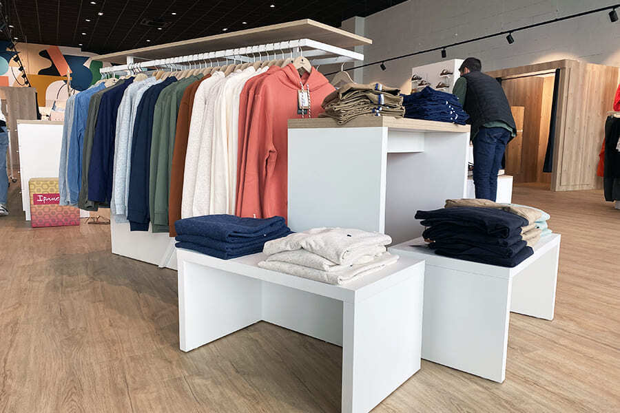 agencement-magasin-vetement-femme-efi-concept