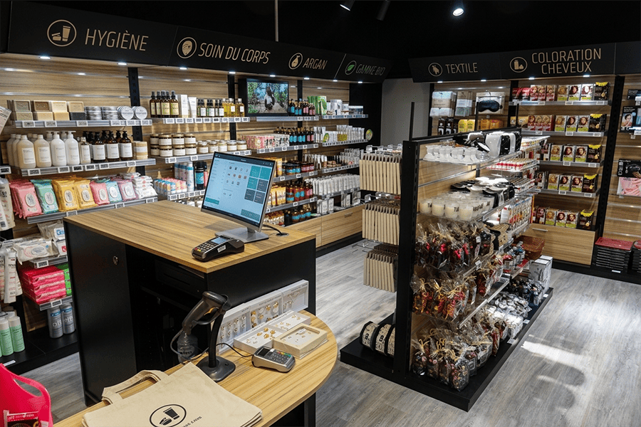comptoir-agencement-magasin-cosmetique-efi-concept