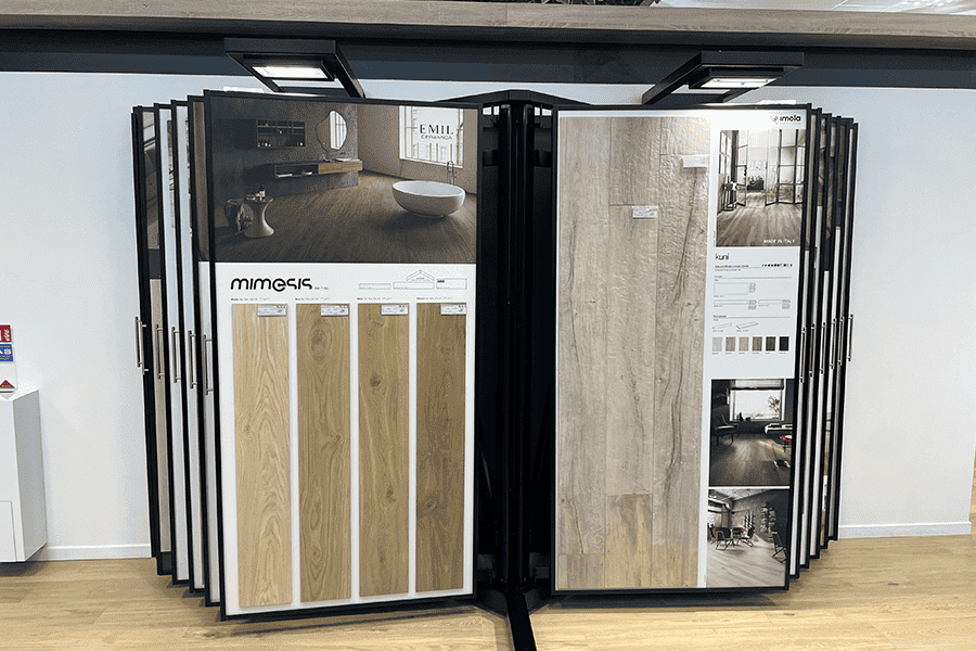 presentoir-horizontal-agencement-showroom-parquet-efi-concept