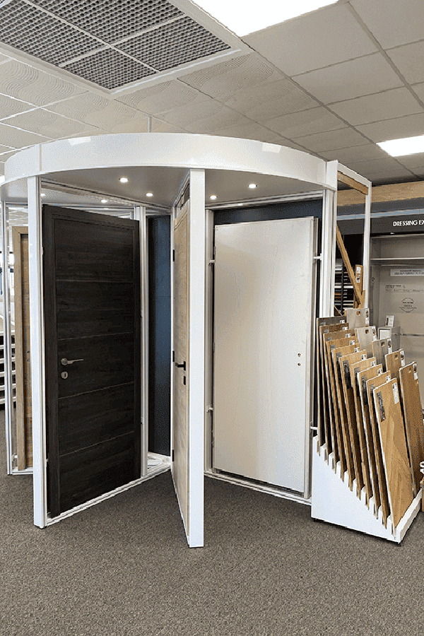 presentoir-rond-agencement-showroom-menuiserie-efi-concept