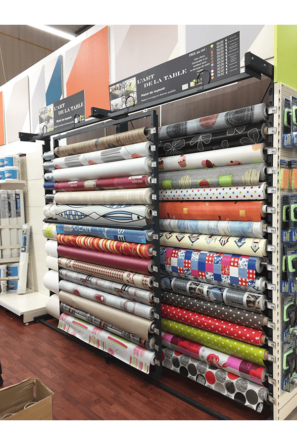 presentoir-rouleaux-agencement-magasin-decoration-efi-concept