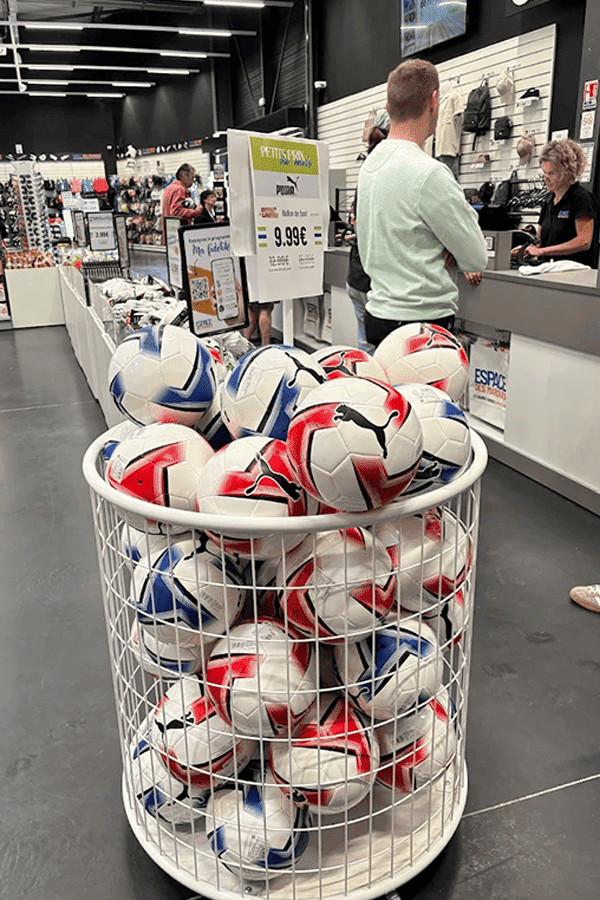 rangement-ballons-agencement-magasin-sport-efi-concept