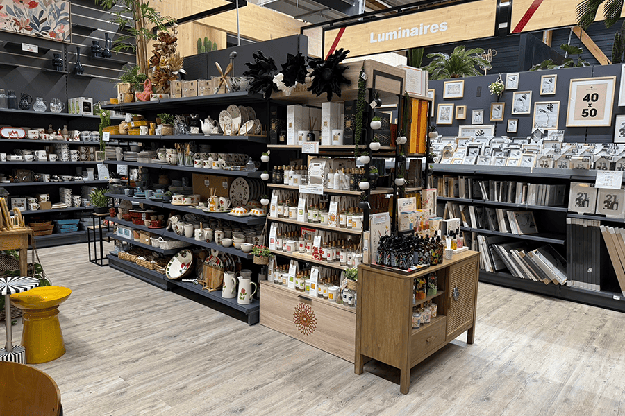 rayon-décoration-agencement-de-magasin-discount-efi-concept
