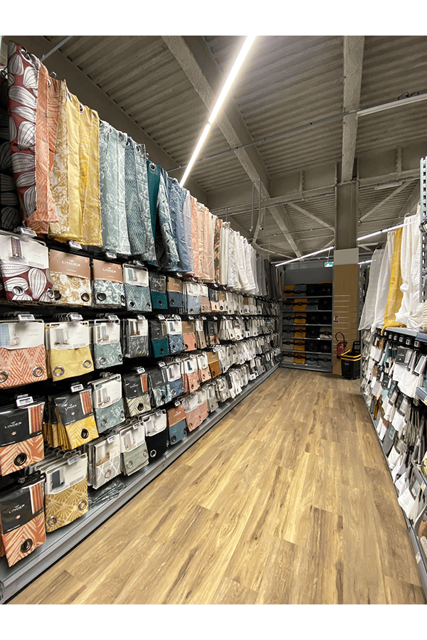 rayon-rideaux-agencement-magasin-decoration-efi-concept