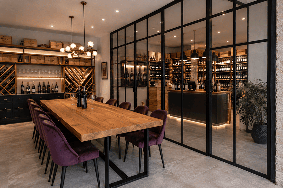 salle-degustation-agencement-magasin-vin-efi-concept