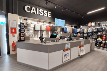 accueil-agencement-magasin-de-chaussures-efi-concept