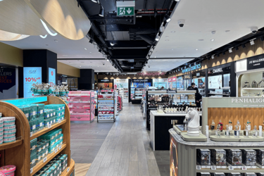 agencement-magasin-parfumerie-efi-concept