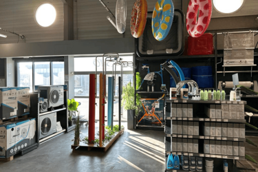agencement-magasin-piscine-douche-efi-concept