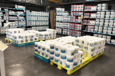 agencement-magasin-piscine-rack-leger-efi-concept