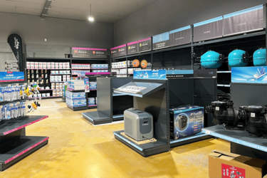 agencement-magasin-piscine-tete-gondole-efi-concept