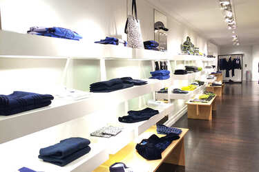 agencement-magasin-vetements-luxe-efi-concept