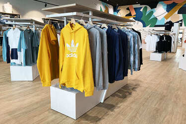 agencement-magasins-vetements-efi-concept