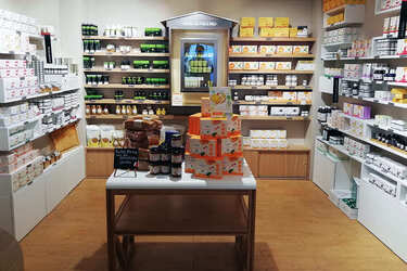 agencement-produits-pharmacie-efi-concept