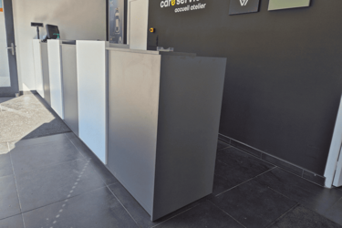 comptoir-accueil-mobilier-agencement-magasin-automobile-efi-concept