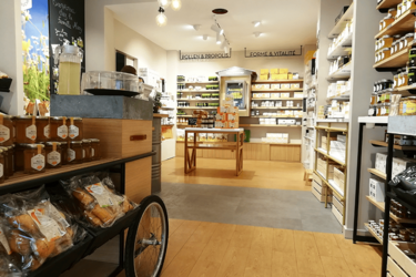 espace-beaute-agencement-magasin-bio-efi-concept