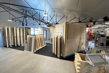 espace-showroom-menuiserie-negoce-de-materiaux-efi-concept