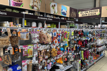 gondole-animalerie-agencement-magasin-discount-efi-concept