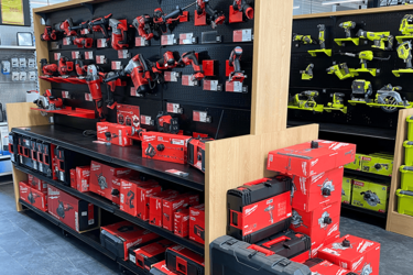 gondole-habillage-bois-magasin-negoce-de-materiaux-efi-concept