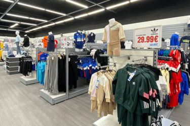 lineaire-gondole-agencement-magasin-sport-efi-concept