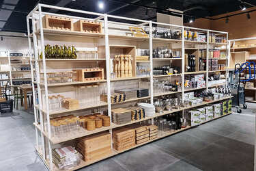 lineaire-vaisselle-agencement-magasin-electromenager-efi-concept