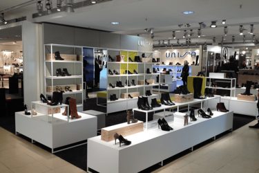meuble-presentation-agencement-magasin-de-chaussures-efi-concept