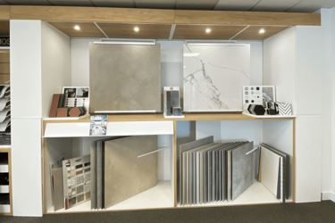 mur-dallage-aménagement-showroom-exterieur-efi-concept