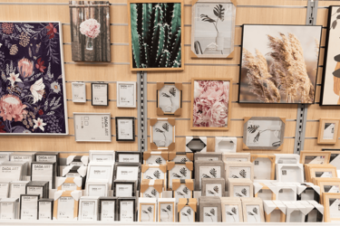 panneau-rainure-cadre-agencement-magasin-decoration-efi-concept