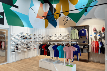 presentation-chassures-agencement-magasin-de-chaussures-efi-concept