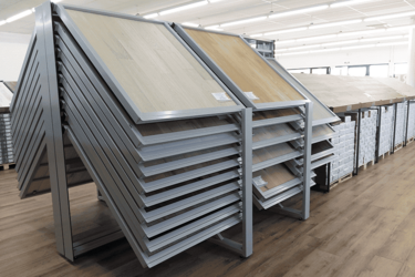 presentoir-parquet-haut-agencement-showroom-parquet-efi-concept