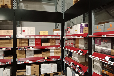rack-carton-bouteille-agencement-magasin-vin-efi-concept