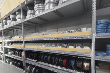 rack-rangement-agencement-magasin-electricite-efi-concept