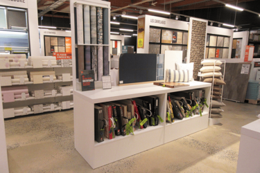 salle-exposition-agencement-magasin-decoration-efi-concept