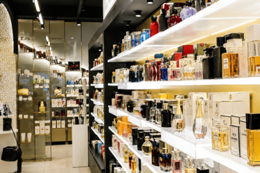 support-parfum-agencement-magasin-parfumerie-efi-concept