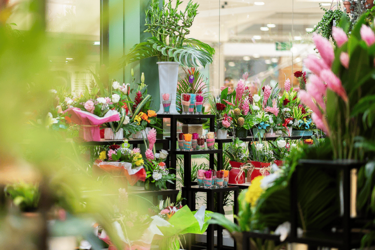 table-fleurs-agencement-magasin-de-fleurs-efi-concept