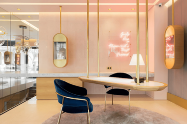 vitrine-agencement-bijouterie-efi-concept