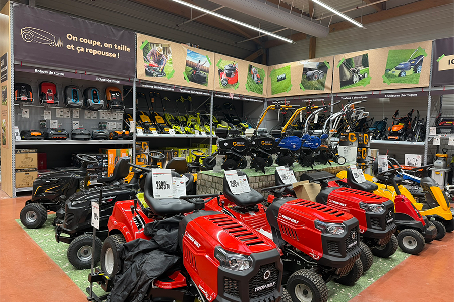 tondeuse-agencement-magasin-motoculture-jardinerie-efi-concept