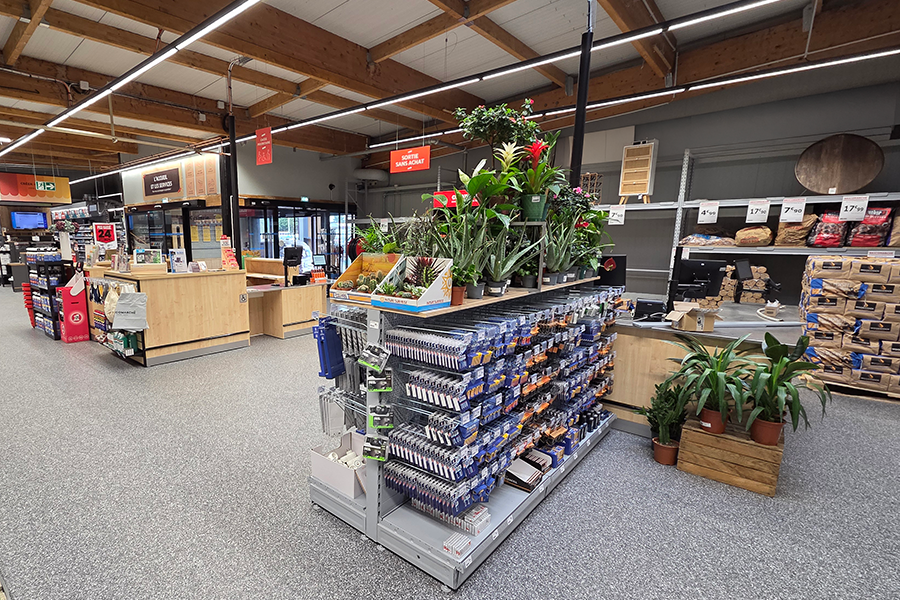 zone-accueil-agencement-de-magasin-discount-efi-concept